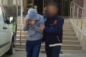 Bursa polisi zehir tacirlerine g&ouml;z a&ccedil;tırmıyor! 2 tutuklama