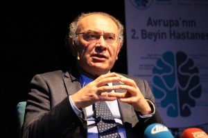Prof. Dr. Nevzat Tarhan: "Dijital bir nesil var"