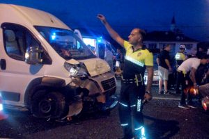 Feci trafik kazası: 1 &ouml;l&uuml; 5 yaralı