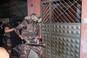 Şafak vakti torbacılara ko&ccedil; başlı &ouml;zel harekatlı baskın