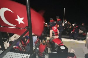 Sahil güvenlik 1 haftada 849 göçmeni yakaladı