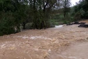Vatandaşlar evlerinde mahsur kaldı