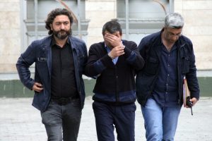 Altın eksperinden 'altınlarım &ccedil;alındı' oyunu
