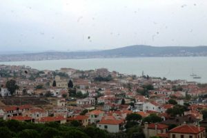 Ege'de beklenen fırtına yerini yağışa bıraktı