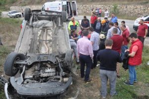 Bursa'da şarampole u&ccedil;tu: 1'i ağır 2 yaralı