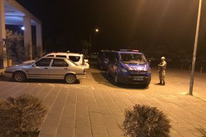 Bursa'da &ouml;zel harekat polisleri kaza yaptı