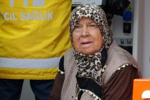 Bursa'da yangında mahsur kalan 10 kişiyi itfaiye kurtardı
