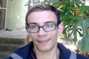 Hırsızlık i&ccedil;in girdiği evde epilepsi hastası genci 17 yerinden bı&ccedil;aklayarak &ouml;ld&uuml;rd&uuml;