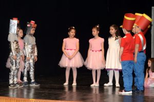 Bursa'da tiyatro okulu yeni dönem için perdelerini açıyor