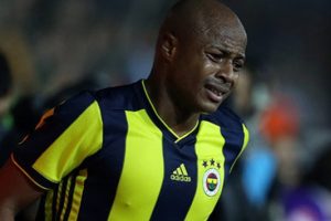 Ayew'e milli şok