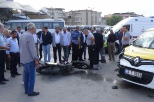 Bursa'da ticari taksi ile motosiklet çarpıştı!