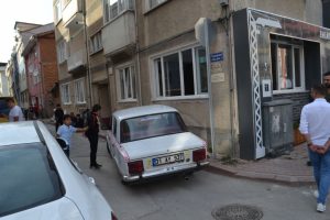 Bursa'da polisten ka&ccedil;arken kaza yaptı