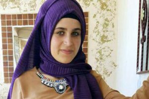 17 yaşındaki Ayşe evinin &ouml;n&uuml;nden ka&ccedil;ırıldı