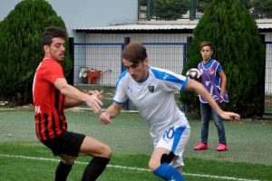 Bursa Karacabey Belediyespor ka&ccedil;an gollere yanıyor