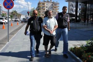 FET&Ouml;'den aranan emniyet m&uuml;d&uuml;r&uuml; yakalandı