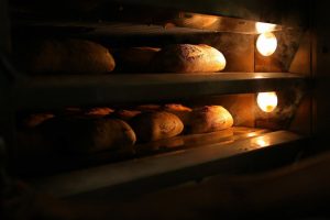 Bakkallar, ekmek satışını durdurdu: Fiyatlardan dolayı grevdeyiz