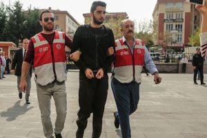 Yayaları ezmeye &ccedil;alışan kişi adliyede