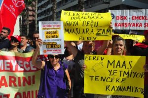 DİSK Genel Başkanı &Ccedil;erkezoğlu'ndan h&uuml;k&uuml;mete &ccedil;ağrı
