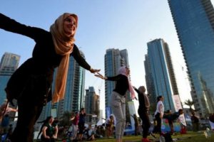O &uuml;lkede yoga yasağı kalktı