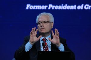 Josipovi&ccedil;: 'Irk&ccedil;ılığın sebebi &ouml;r&uuml;lmeye &ccedil;alışılan yapay sınırlar'