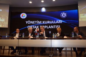 İş d&uuml;nyası kriz s&ouml;ylemlerine karşı el ele