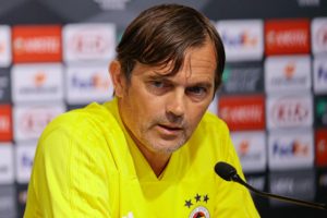 Cocu 'istifa' iddialarına cevap verdi