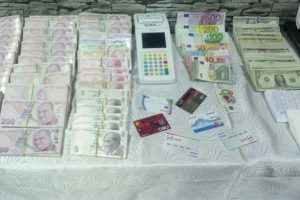 Polisten tefecilere vurgun: 2,5 milyon lira nakit paraya el konuldu