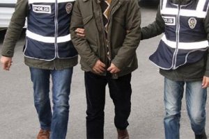 Aranan h&uuml;k&uuml;ml&uuml;ler kıskıvrak yakalandı