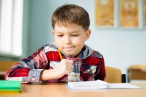 Çocuğunuzun ödevlerine nasıl yardım etmelisiniz?