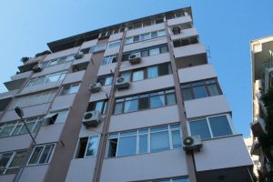 İnşaat iskelesi &ccedil;&ouml;kt&uuml;: 1 &ouml;l&uuml;, 1 yaralı