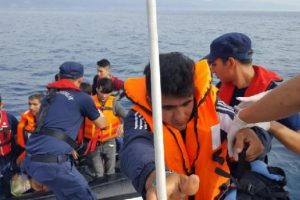 Afganistan uyruklu 81 ka&ccedil;ak yakalandı
