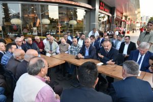 Bursa B&uuml;y&uuml;kşehir Belediye Başkanı Aktaş, emeklilere misafir oldu