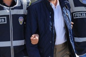 &Ouml;mer Peker g&ouml;zaltına alındı!