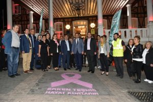 Bursa Büyükşehir Belediye Başkanı farkındalık için boyadı