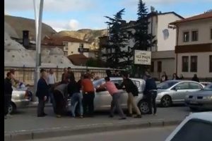 Arıza yapan otomobil trafiği kitleyince...