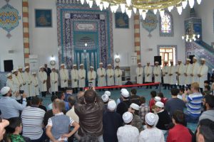Bursa'da 13 yaşındaki hafız herkesi  hayran bıraktı