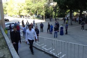 Bursa'da KPSS'ye geç kalanlar sınava alınmadı