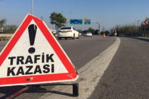Bursa'da otomobile çarpan motosiklet sürücüsü feci şekilde can verdi