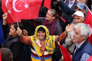 MHP'li iki ilde CHP hamlesi