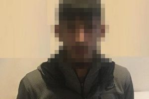 Sigara isteme bahanesiyle s&uuml;r&uuml;c&uuml;lere bunu yaptı!