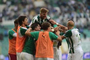 Bursaspor altyapısıyla ayakta duruyor