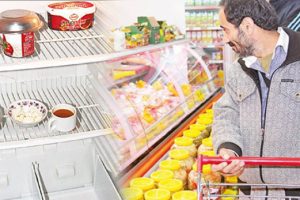 Asgari &uuml;cretli vatandaş nasıl ge&ccedil;iniyor?