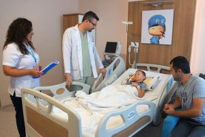 Sağlık &ccedil;alışanları yabancı hastalar i&ccedil;in İngilizce &ouml;ğreniyor