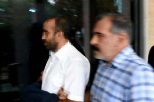 Atat&uuml;rk'e hakaret eden &ouml;ğretmen tutuklandı