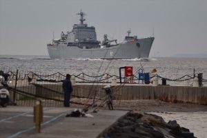 Rus askeri gemisi &Ccedil;anakkale Boğazı'ndan ge&ccedil;ti&nbsp;