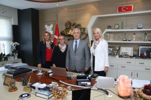 Türk Anneler Derneği projelerini Bursa Nilüfer Belediye Başkanı Bozbey ile paylaştı