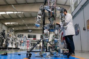 İnsansı robot Akıncı-4, 3 dil konuşabiliyor