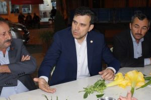 Bursa'da Ak&ccedil;alar ve Fadıllı k&ouml;ylerinin kavgasında Mustafa Esgin devreye girdi