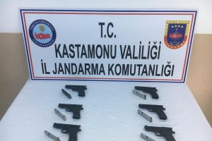 Jandarma silah ka&ccedil;ak&ccedil;ılarına g&ouml;z a&ccedil;tırmadı