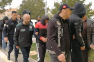 Ter&ouml;r operasyonunda 105 g&ouml;zaltı!